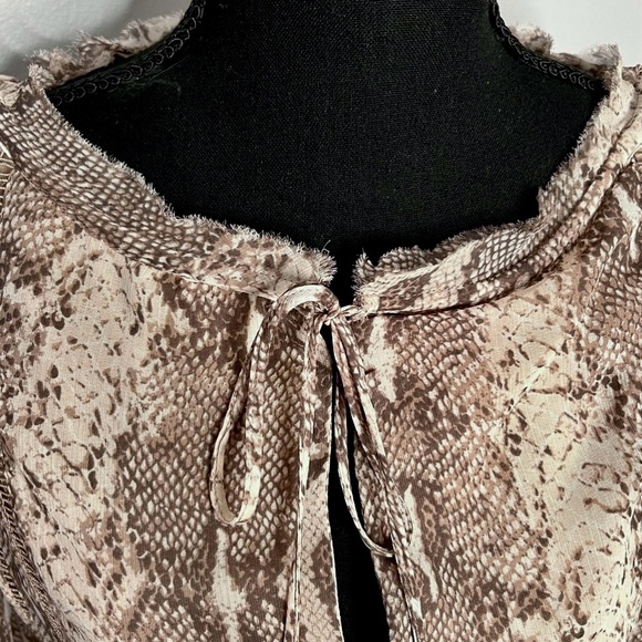 Banana Republic Snakeskin Dress Medium Chiffon Keyhole Smocked Neutral Tassels - Picture 6 of 11